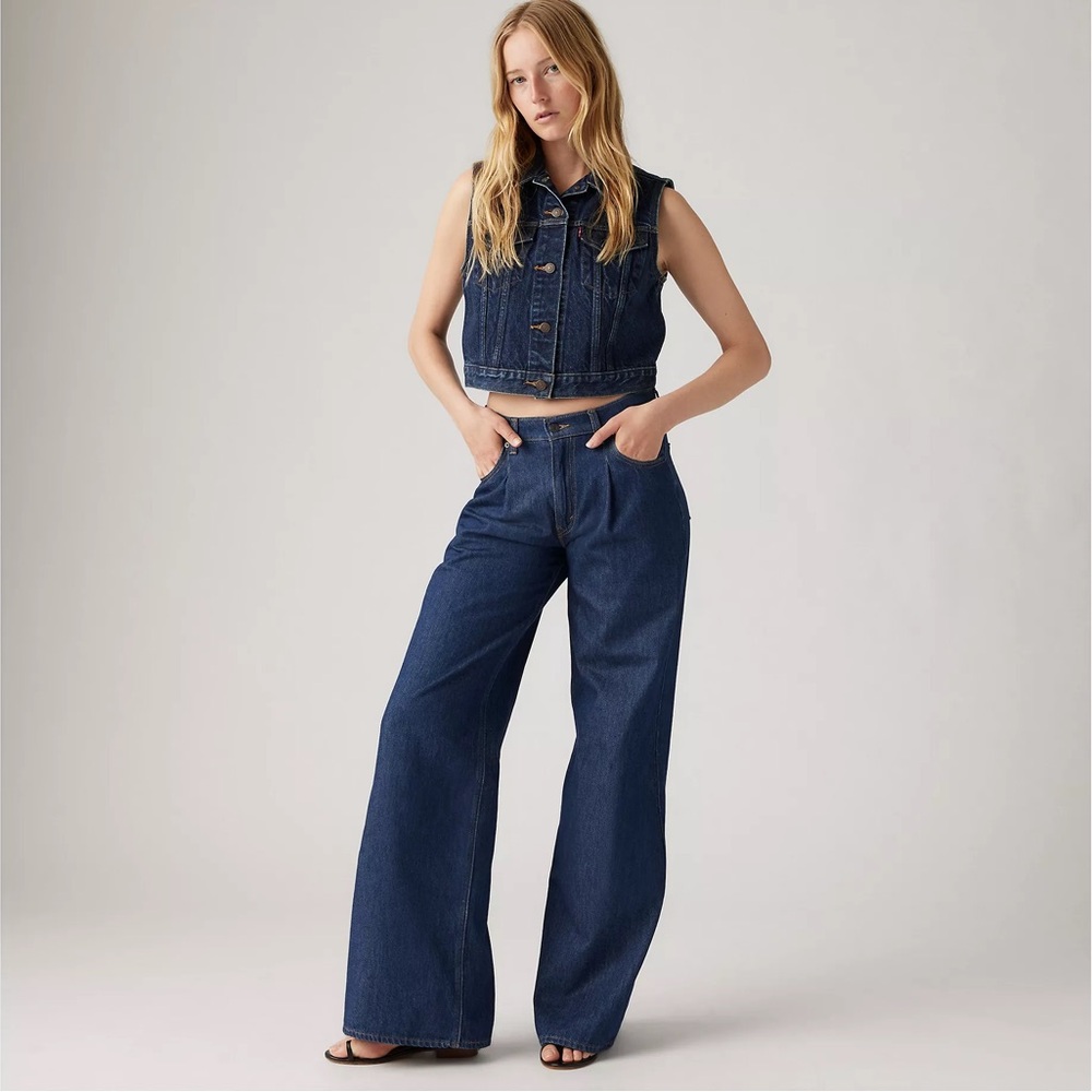 Levi’s Baggy Wide Dad Jeans